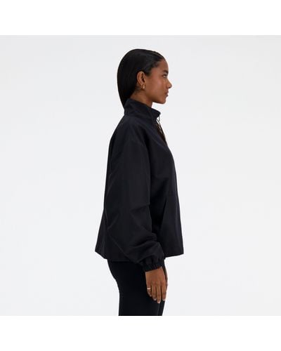 New Balance Sport essentials oversized jacket in schwarz