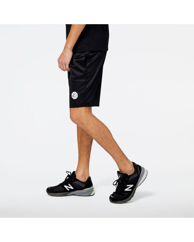 New Balance Nb hoops essentials fundamental shorts - Schwarz