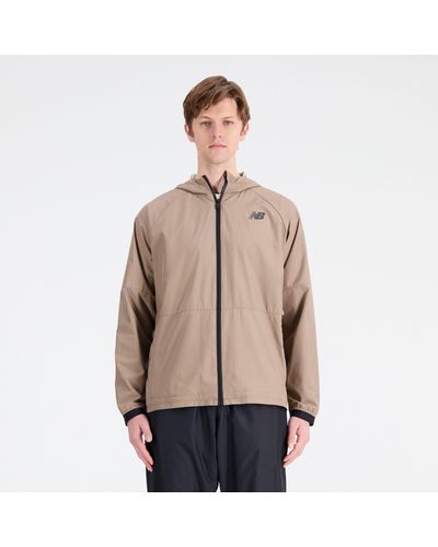 New Balance Chaqueta r.w.tech lightweight woven - Neutro