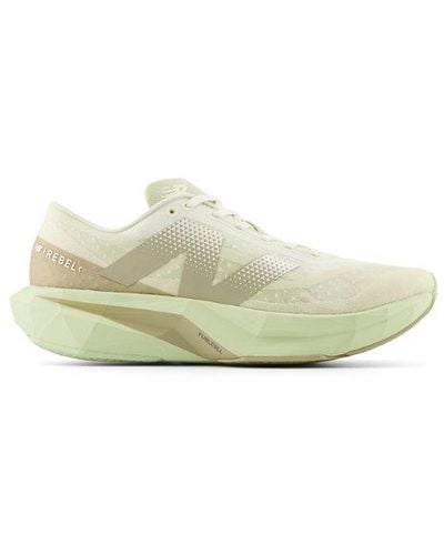 New Balance Homme Fuelcell Rebel V4 En Marron/Vert/, Synthetic, Taille