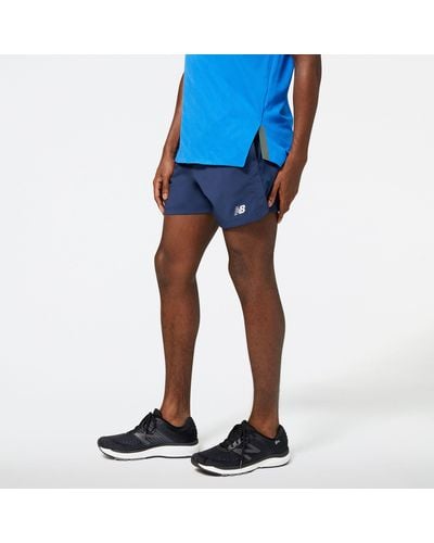 New Balance Accelerate 5 inch shorts - Blau