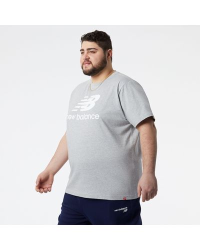 New Balance T-shirt essentials stacked logo - Grigio