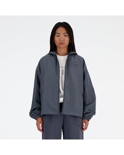 New Balance Femme Iconic Collegiate Woven Jacket En, Polywoven, Taille - Bleu