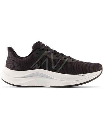 New Balance Fuelcell Propel V4 In Black/white Synthetic