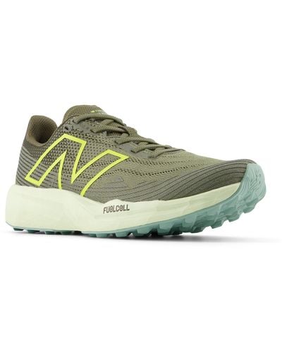 New Balance Fuelcell Venym In Green Synthetic
