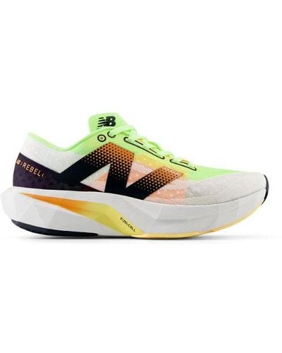 New Balance Homme Fuelcell Rebel V4 En Blanc/Vert/, Synthetic, Taille - Jaune