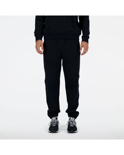 New Balance Athletics french terry jogger in schwarz