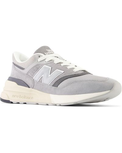 New Balance 997r In Grey Suede/mesh - White