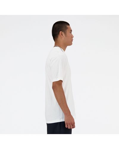 New Balance Sport essentials chicken t-shirt in weiß