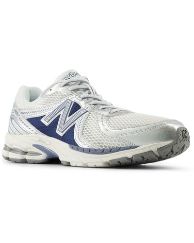 New Balance 860v2 In Synthetic - Blue