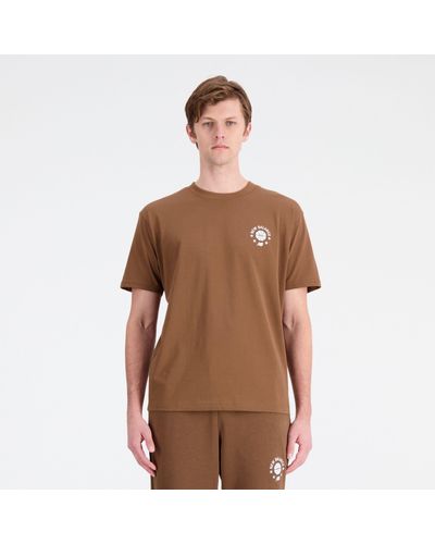 New Balance Hoops essentials t-shirt in braun