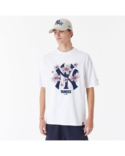 KTZ New York Yankees Mlb Floral Logo Oversized T-shirt - White