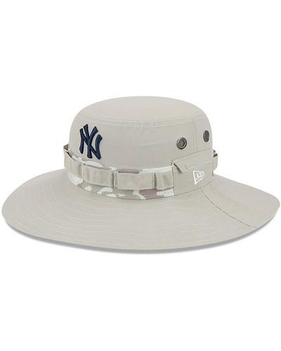 KTZ New York Yankees Fairway Light Beige Adventure Bucket Hat - Grey