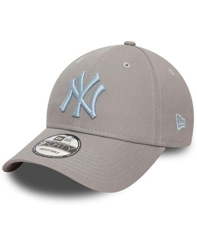 KTZ New York Yankees League Essential 9forty Adjustable Cap - Grey