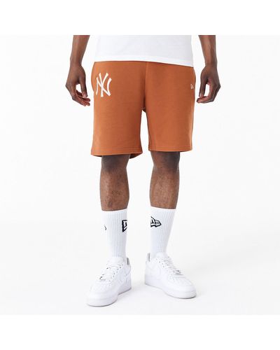 KTZ New York Yankees League Essential Shorts - Brown