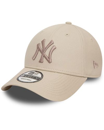 KTZ New York Yankees League Essential Light Beige 9forty Adjustable Cap - Natural