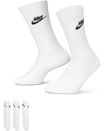 Nike Sportswear Everyday Essential Crew Socks (3 Pairs) 50% Recycled Polyester - White