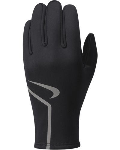 Nike Vapor Dynamic Fit Goalkeeper Gloves.