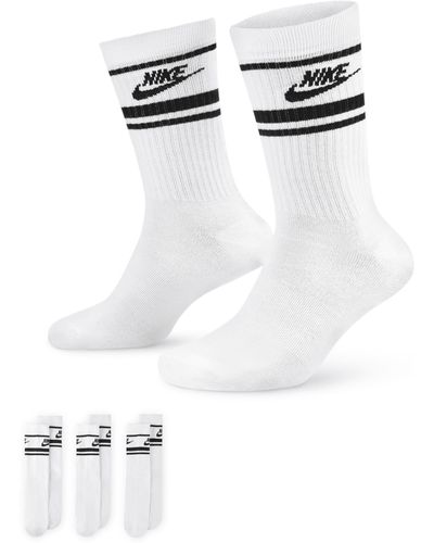 Nike Sportswear Dri-fit Everyday Essential Crew Socks (3 Pairs) 50% Recycled Polyester - White