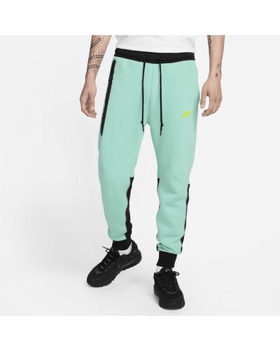 Nike Sportswear Tech Fleece joggingbroek - Groen