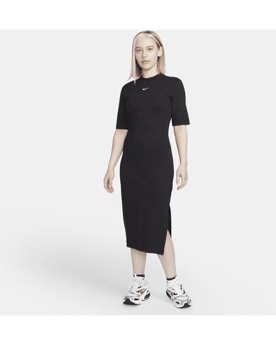 Nike Sportswear Essential Aansluitende Midi Jurk - Zwart