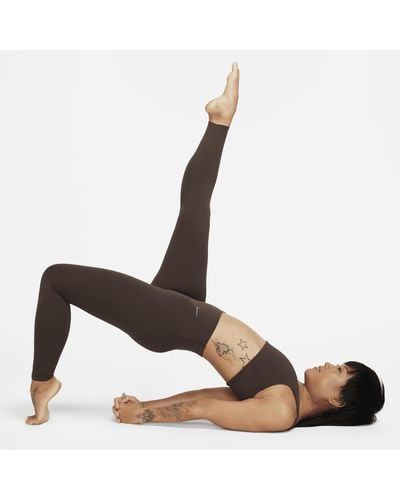 Nike Zenvy legging Met Volledige Lengte En Iets Ondersteunende Hoge Taille - Bruin