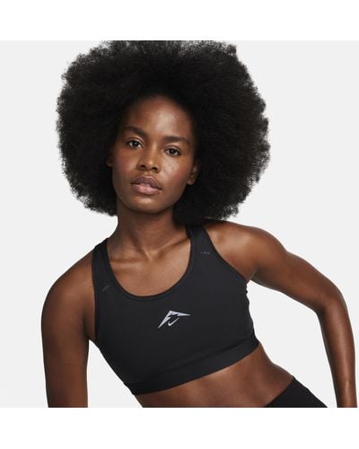 Nike Trail Swoosh On-the-run Medium-support Lightly Lined Sports Bra Polyester - Black