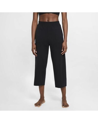 Nike Yoga Luxe Cropped Fleece Pants In Black,