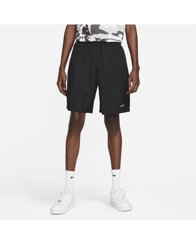 Nike Shorts in tessuto solo swoosh - Nero