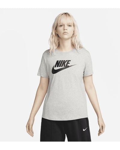 Nike T-shirt con logo sportswear essentials - Bianco
