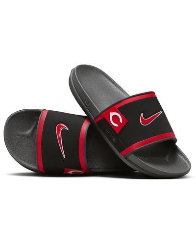 Red sales nike sandals