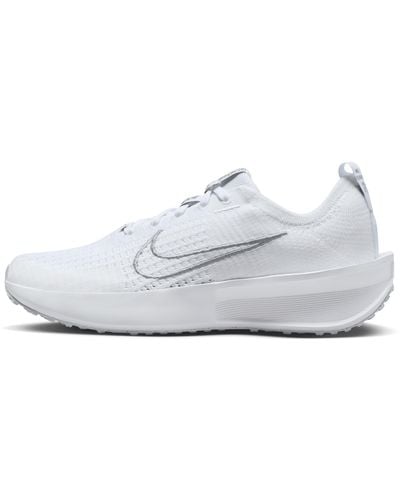Nike Interact Run Road Running Shoes - White