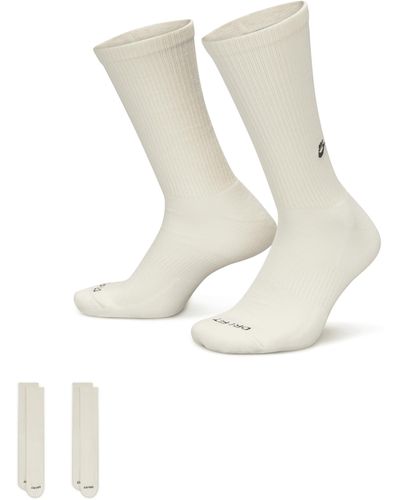ladies white nike trainer socks