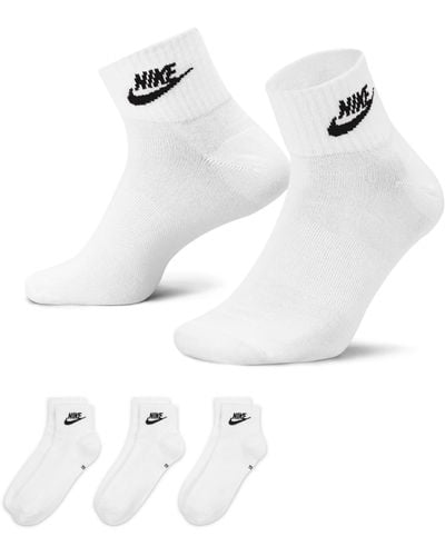 Nike Everyday Essential Ankle Socks - White