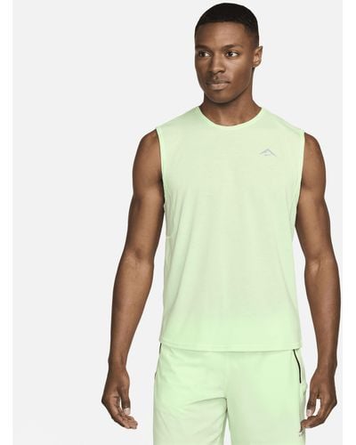 Nike Maglia da running senza maniche dri-fit solar chase - Verde