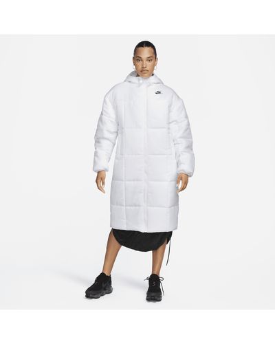 Nike Padded and down jackets for Women | Online Sale up to 60% off | Lyst