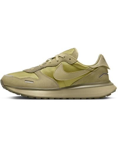 Nike Phoenix Waffle Shoes - Green