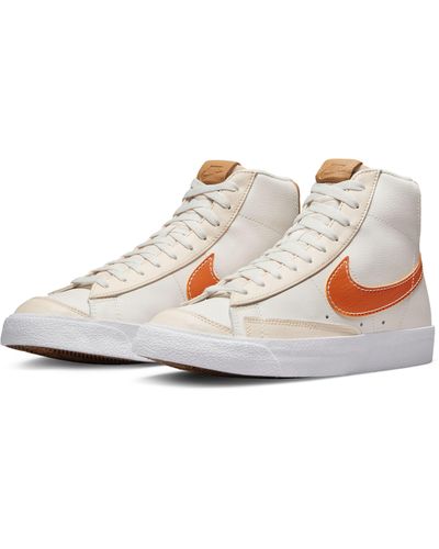 mens nike mid top shoes