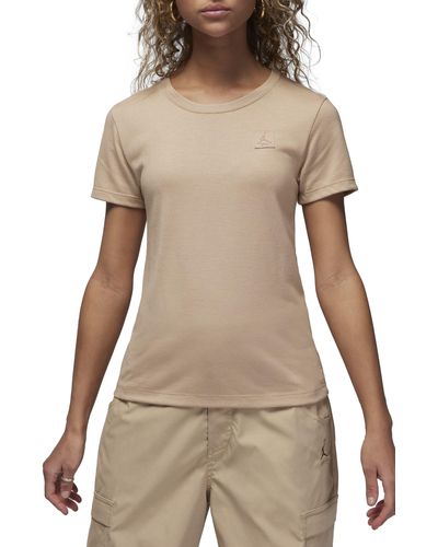 Nike Essentials Slim Crewneck T-shirt - Natural