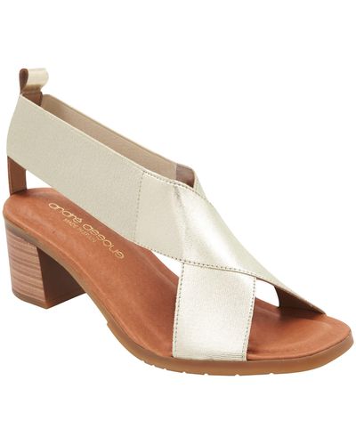 Andre Assous Naira Featherweights Sandal - Brown