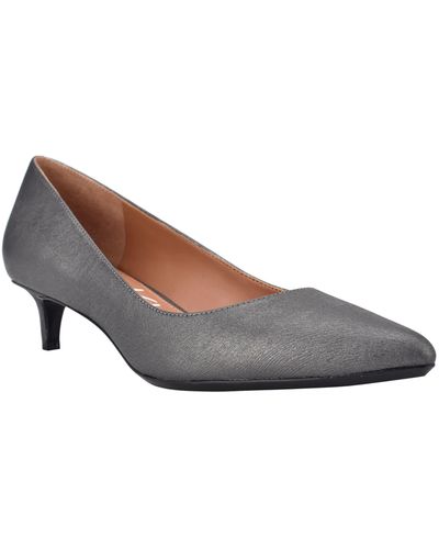 Calvin klein low heel cheap pumps
