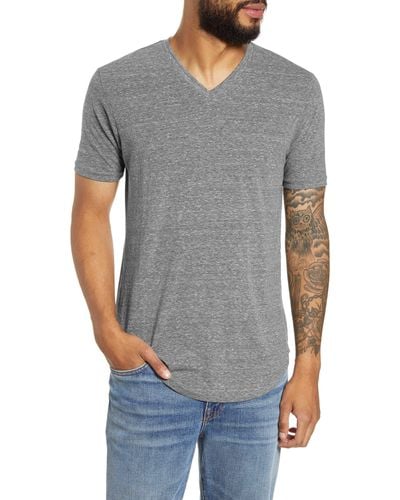 Goodlife Scallop V-neck T-shirt - Gray