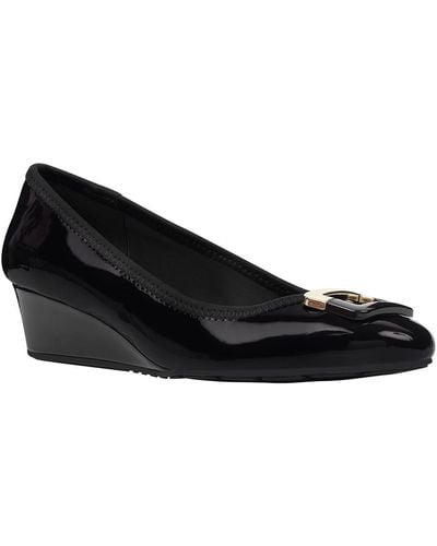 Bandolino black wedge shoes sales