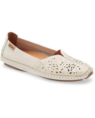 Pikolinos Jerez Perforated Loafer - Natural