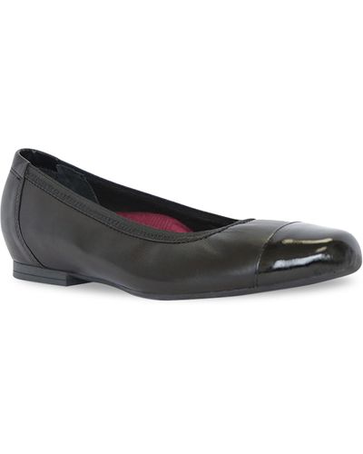 Munro Danielle Ii Flat - Black