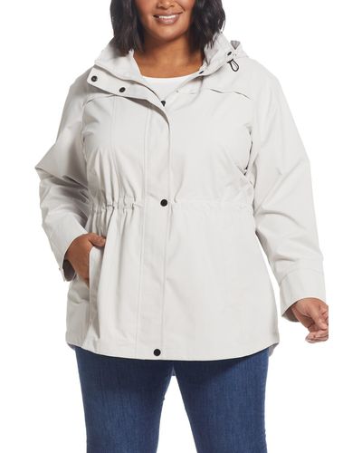 Gallery Packable Water Resistant Jacket - White