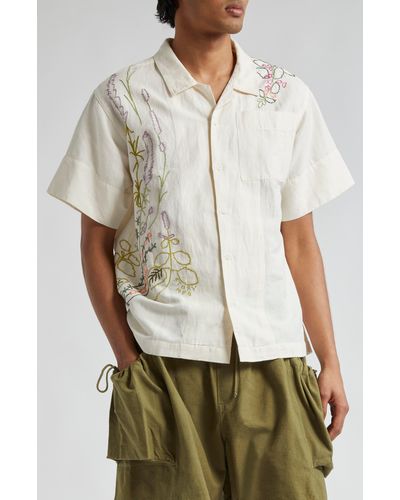 STORY mfg. Greetings Embroidered Short Sleeve Cotton & Linen Button-up Shirt - White