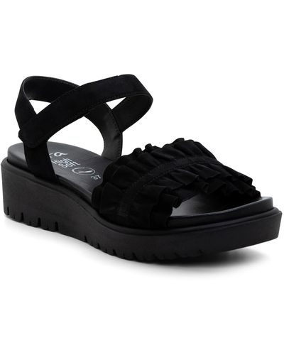Ara Benton Ruffle Platform Sandal - Black