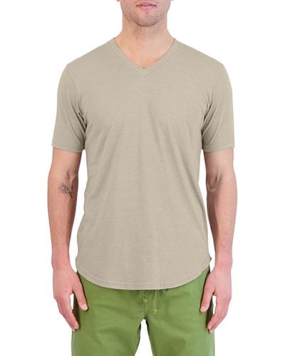 Goodlife Scallop V-neck T-shirt - Green