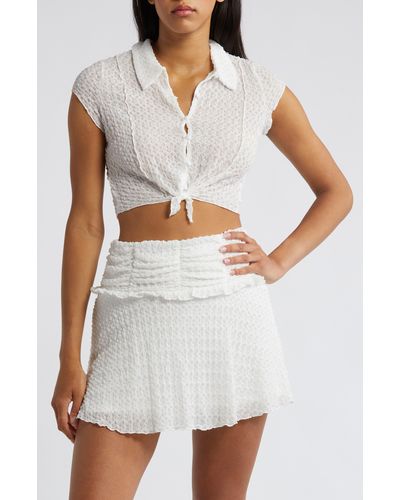 Something New Mila Texture Tie Front Crop Top - White